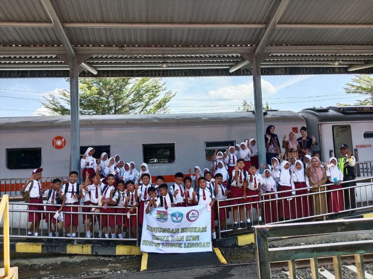 Kegiatan Edukasi ke PT. KAI oleh Murid SD Negeri 08 Lubuk Linggau.